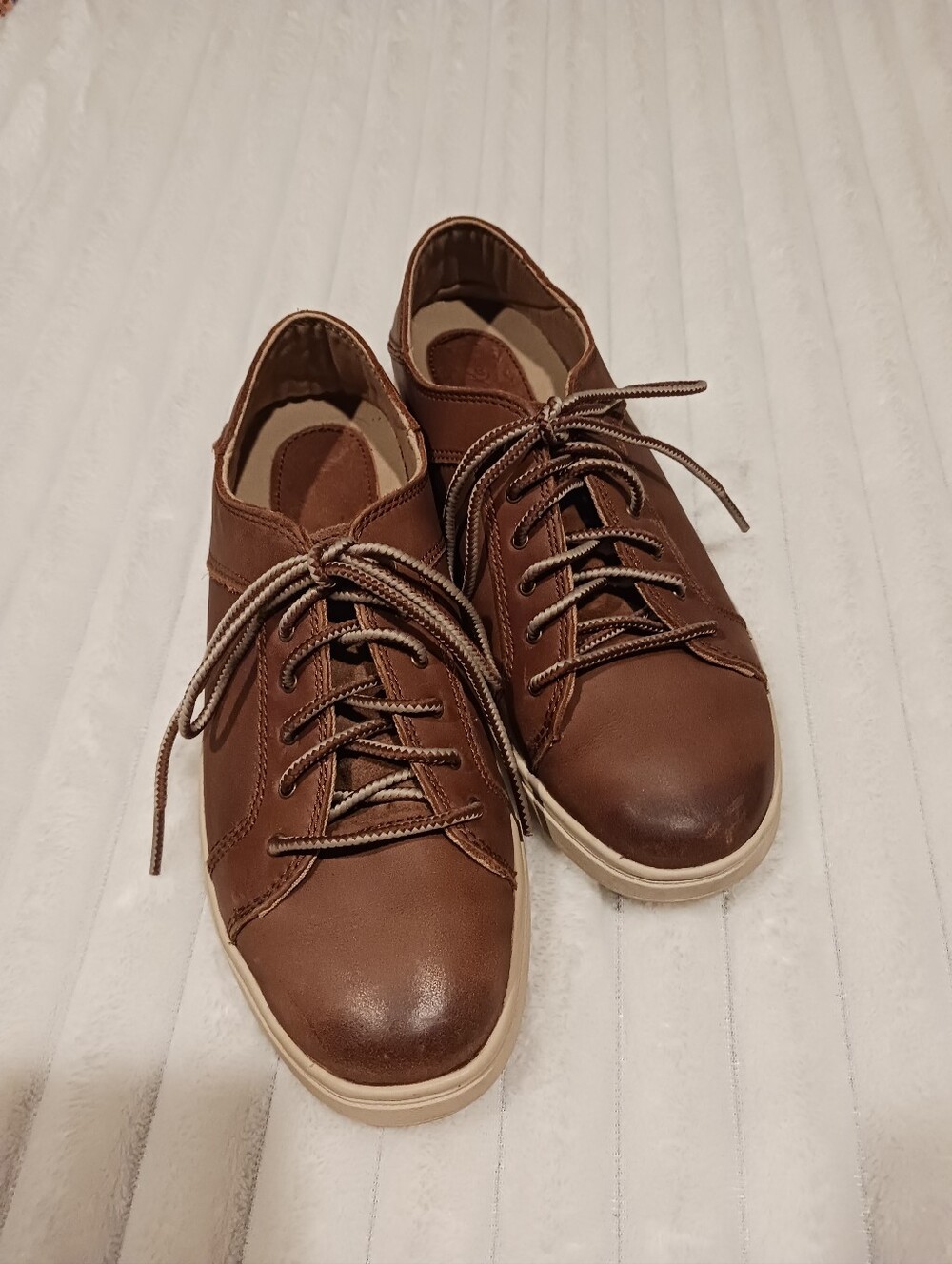 Olukai - Classic Leather Sneakers